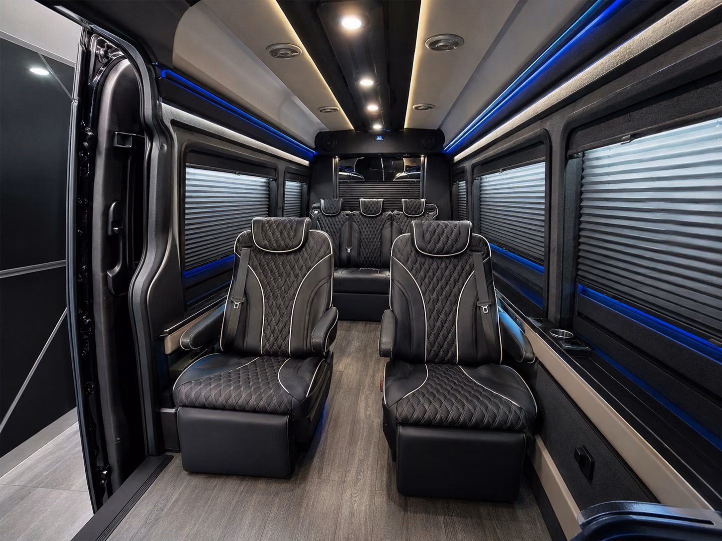 trentoncharterbuscompany com will help your group reach jfk and laguardia without the nyc scramble
